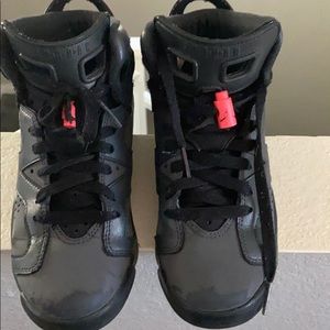 Girl’ Jordan sneakers